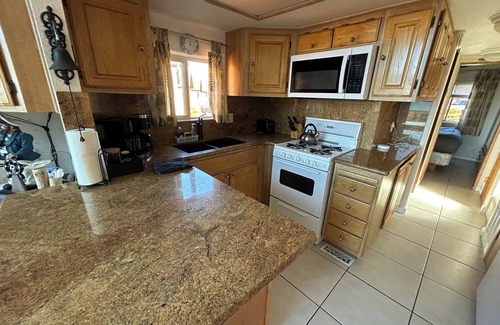 Smith River Cabin | Ocean Front Cabin 17 with Remarkable Views – Private Beach (Hot Tub Currently Not Operational)
