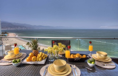 North Hotel Zone Condo | Ocean Front Tranquility-Stunning Views-Lux Interior Design–Casa Kimbelry at Icon