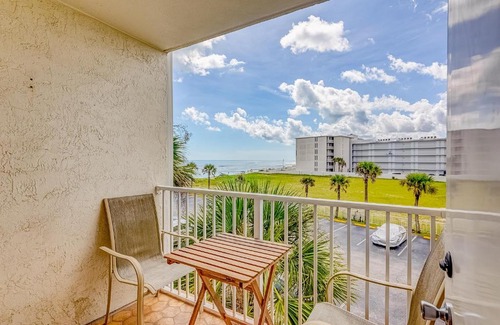 South Peninsula Historic District Apartment | Ocean Jewels Club #312