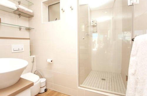 Pollok Beach Apartment | Ocean living @ Summerseas