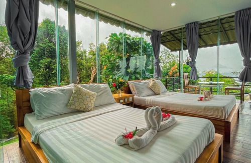 Koh Rong Bed & Breakfast | Ocean Lounge Bungalow