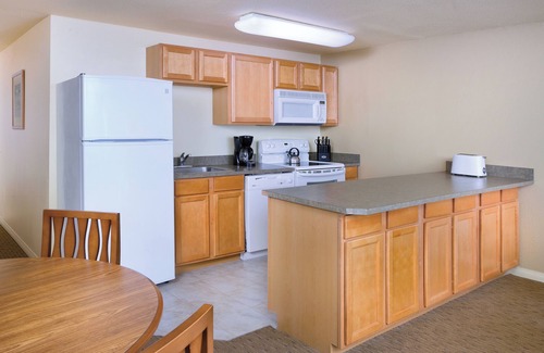 Ocean Park Resort | Ocean Park, WA: 1 Bedroom Suite w/Fireplace, Golf, BBQ Area, Indoor Pool & More