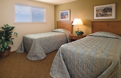 Ocean Park Resort | Ocean Park, WA: 1 Bedroom Suite w/Fireplace, Golf, BBQ Area, Indoor Pool & More