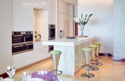Ballito Apartment | Ocean-Penthouse Paradise | Jacuzzi | Bar