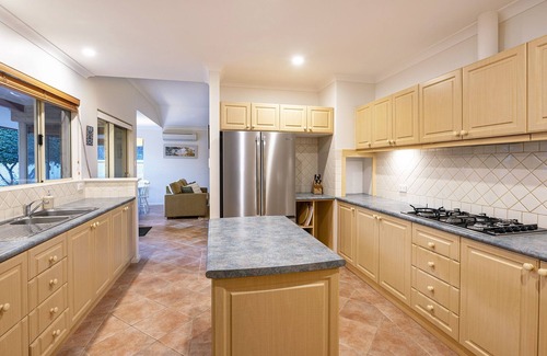 Quindalup House | Ocean Pines: beachside family favourite in quiet leafy street