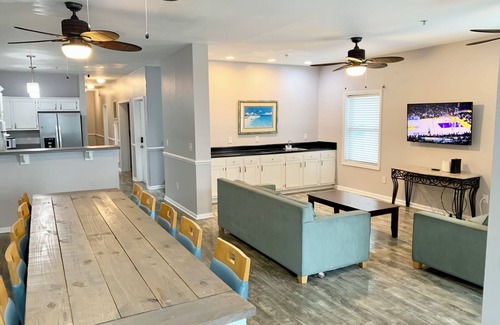 Crescent Beach House | Ocean Sand Beach Villa 7 Bedroom Townhome Sleeps 20
