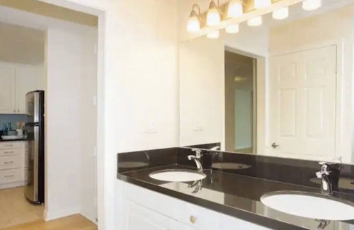 Silver Strand Apartment | Ocean-View 2-Bedroom Apartment with WiFi and AC in Serene Marina del Rey