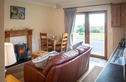 Cleggan House | Ocean View Apartment