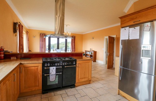 Ardnatrush Cottage | OCEAN VIEW, family friendly, with open fire in Adrigole, County Cork