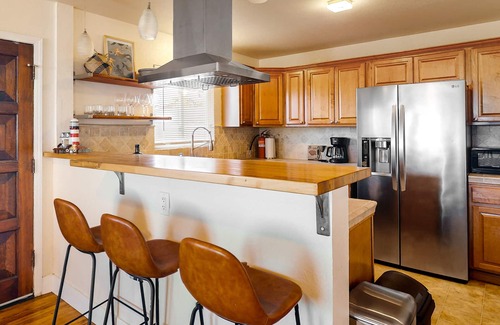 Seaside House | Ocean-view home in great location with backyard deck, grill, streaming, & W/D