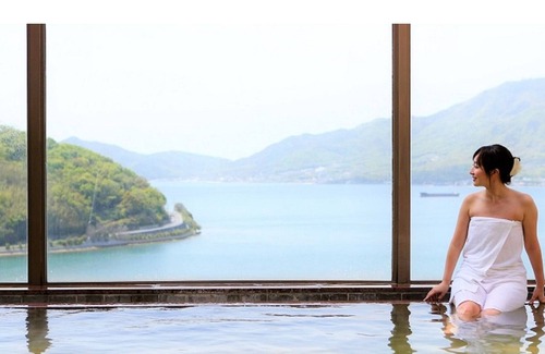 Shodoshima House | Ocean view on the top floor Semisuite room / Shozu-gun Kagawa