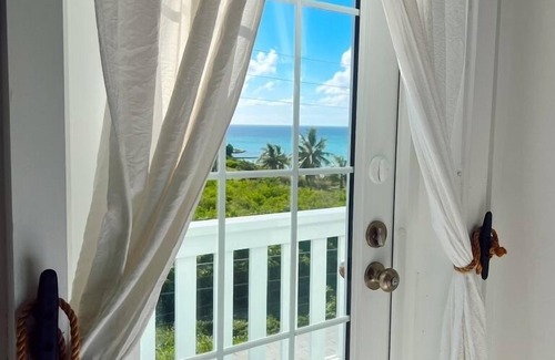 Spanish Wells Cottage | Ocean View, Sleeps 8, SUP, Beach Toys