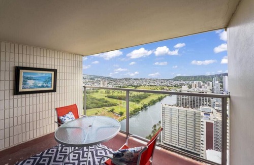 McCully - Moiliili Condo | "Ocean View" studio39th Flr @ Isle Colony by HOC