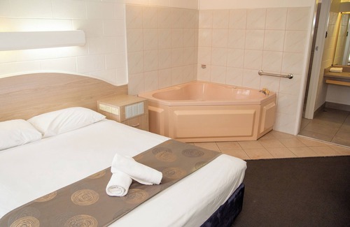 Kalimna Hotel | Ocean Views Motel Lakes Entrance