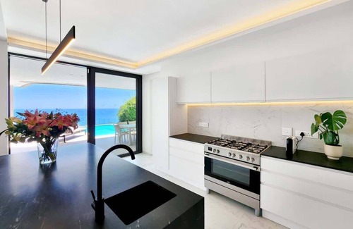 Fresnaye Villa | Ocean Villa - Ultra Luxury Apt in Bantry Bay