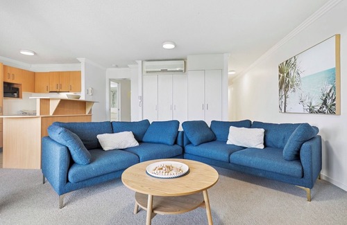 Alexandra Headland Apartment | Ocean Vista on Alex 2 Bedroom Apartment