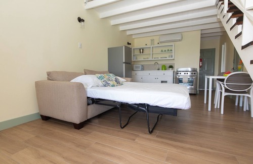 Lowlands Hostel | Ocean Winds Suite Hotel