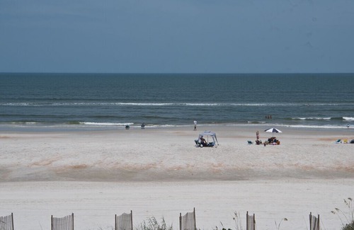 Crescent Beach Condo | Oceanfront 2 Bedroom Townhouse Summerhouse 211