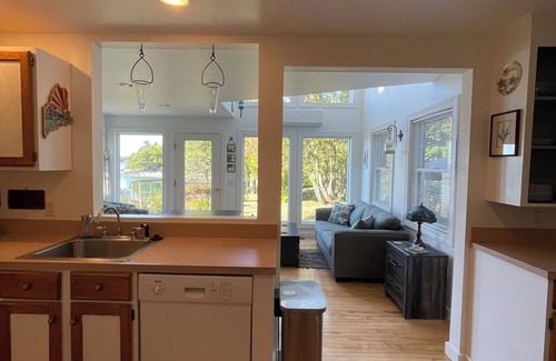 Salsbury Cove House | Oceanfront 2 BR home 5 minutes from Acadia, 10 mins. to downtown Bar Harbor.