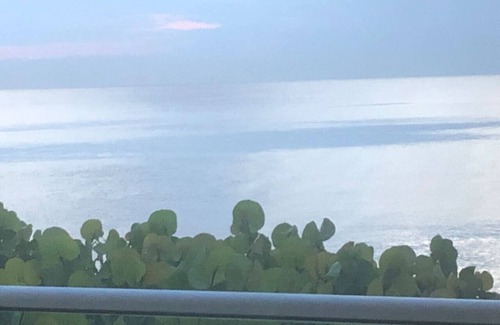North Beach Apartment | Oceanfront 4 Bedroom Apartment