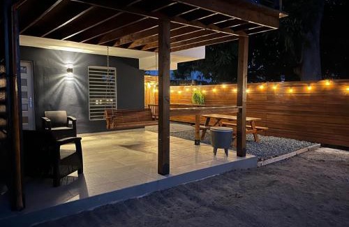 Algarrobos House | Oceanfront 5BR Oasis w Decks & Direct Beach Access