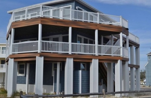 North Beach House | Oceanfront. Beach Badges/Equipment. WiFi. Decks. Hot Tub. Outdoor Shower. 140069