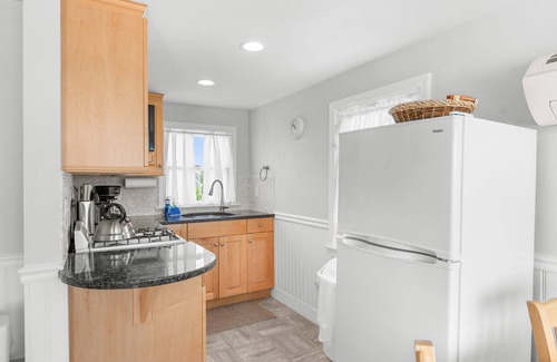 East Sandwich Cottage | Oceanfront Beach Cottage on East Sandwich Beach
