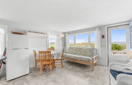 East Sandwich Cottage | Oceanfront Beach Cottage on East Sandwich Beach