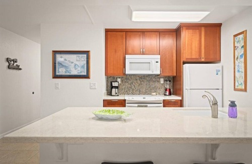 Kailua-Kona Condo | Oceanfront Condo, 5G Wi-Fi, King Bed, Hot Tub/Pool, Free Parking