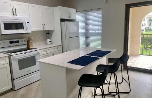 Seven Mile Beach Apartment | Oceanfront Condo on Seven Mile Beach