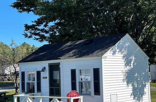 Salsbury Cove Cottage | Oceanfront Cottage at Acadia National Park, Bar Harbor/Rusticator Cottage