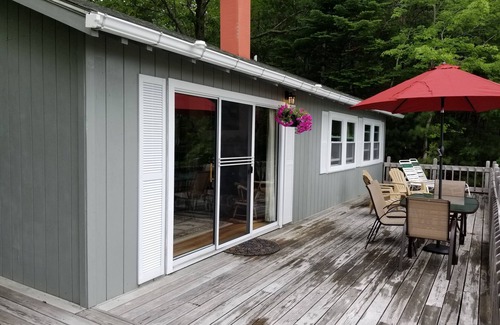 Hall Quarry Cottage | Oceanfront Cottage near Acadia National Park with quick access to Bar Harbor