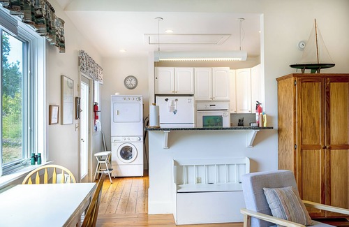 Wareham Cottage | Oceanfront Cottage