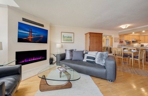 Outer Richmond Condo | OCEANFRONT Direct VIEW at the beach/balcony/elevator