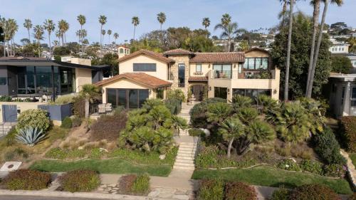 Sunset Cliffs House | Oceanfront Luxury Home Sunset Views