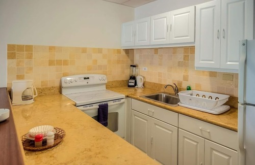 Shoal Bay House | Oceanfront Property with Fully-equipped Kitchen! Outdoor Pool, FREE Parking, Spa