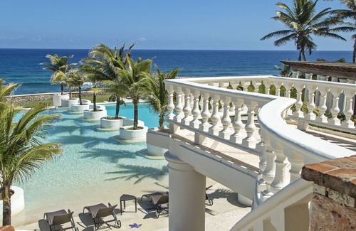 Cabrera Villa | Oceanfront Private 10 Bedroom Villa perfect Wedding/family/friends reunions,