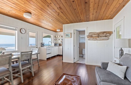 South Beach Cottage | Oceanfront- Sea Gem Cottage