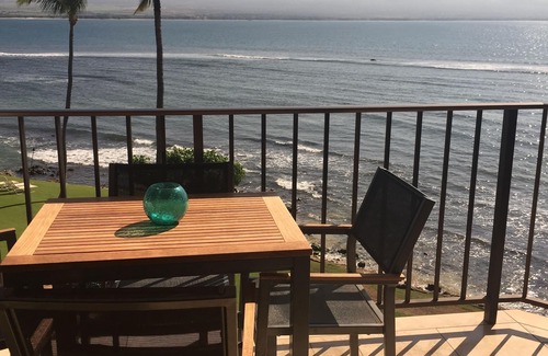 Maalaea Condo | OCEANFRONT Spectacular Condo - Breathtaking Ocean Views and 60ft From the Water!