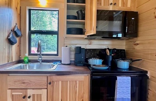 Steuben Cabin | Oceanfront Sunset View Cabin