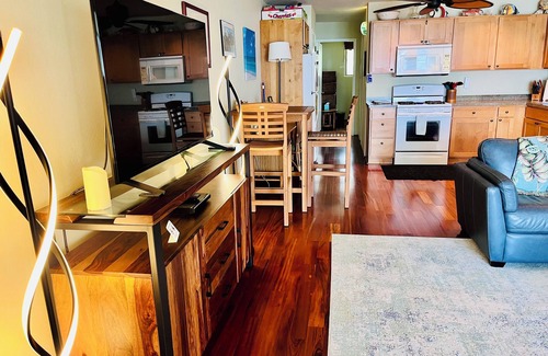 Ualapue Condo | Oceanfront Top Floor Molokai Condo! Lush East End Location!