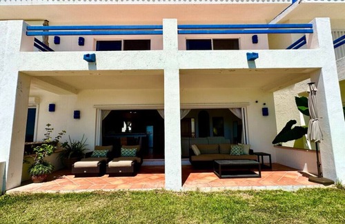 Buenavista House | Oceanfront Two Bedroom Villa at Mar y Sol