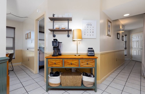 Sneads Ferry Condo | Oceanfront Charm at "The Crabby Paddy"