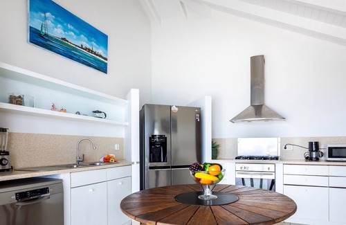 St. Marie Villa | Oceanfront Villa w/5 bedrooms & pool -Near Beaches & Restaurants - Coral Estate