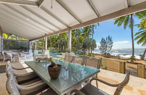 Mowbray House | Oceans Edge Beach House At Oak Beach
