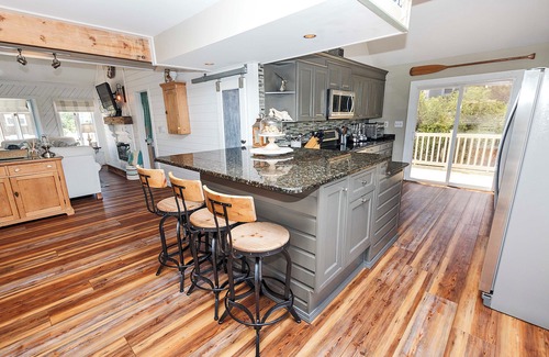Whalehead Beach House | Oceanside, 7 BRs, Private Pool, Sun and Covered Decks, Yard, WC912, The Whistling Whale