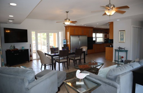 Sugarloaf Shores House | Oceanside, pet friendly, 5/3 smart home with paddle equip.-SUPs, kayaks & canoe