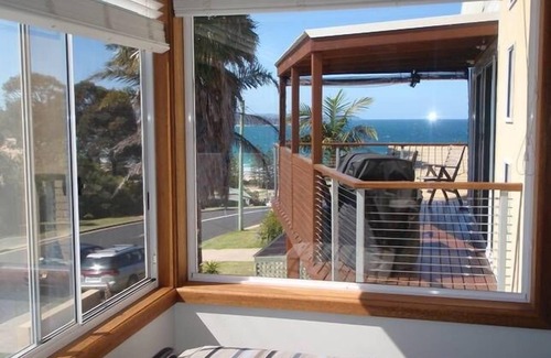 Tathra House | oceanspray holiday house