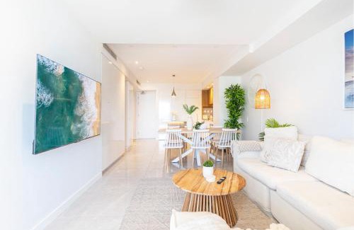 Bokarina Apartment | Oceanus oasis at Bokarina Beach -stunning modern coastal apartment