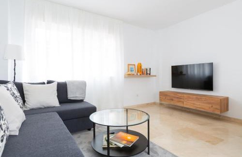 Las Acacias Apartment | OceanVibe Loft MalagaFlat